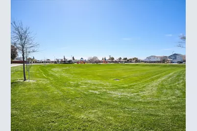 1415 Crimson Ln, Manteca, CA 95336 - Photo 45