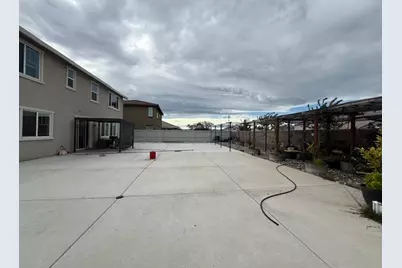 1045 Osprey Dr, Lathrop, CA 95330 - Photo 9