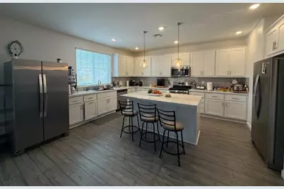 1045 Osprey Dr, Lathrop, CA 95330 - Photo 19