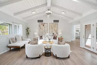 13525 Surrey Ln, Saratoga, CA 95070 - Photo 7