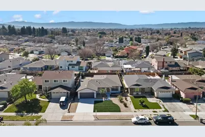 2571 Gumdrop Dr, San Jose, CA 95148 - Photo 41