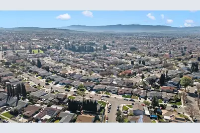 2571 Gumdrop Dr, San Jose, CA 95148 - Photo 45