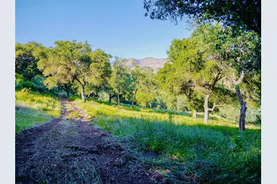 30010 Olivia Dr, Greenfield, CA 93927 - Photo 7