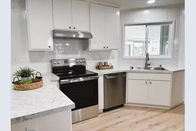 128 Chateau La Salle Dr 128, San Jose, CA 95111 - Photo 3