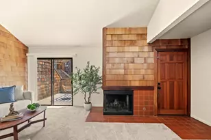 461 Dela Vina Ave 209, Monterey, CA 93940 - Photo 3