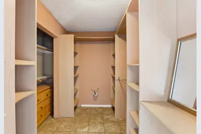 5850 E Ramona Ave, Fresno, CA 93727 - Photo 15