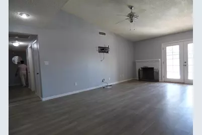 5850 E Ramona Ave, Fresno, CA 93727 - Photo 9