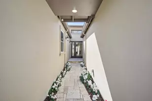 646 Oneida Dr, Sunnyvale, CA 94087 - Photo 5