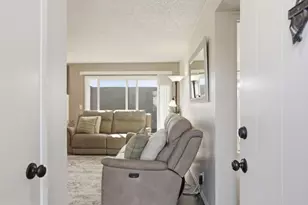 1075 Sherman Dr, Salinas, CA 93907 - Photo 3