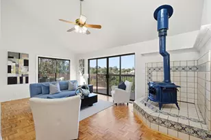 2734 Summit Dr, Burlingame, CA 94010 - Photo 19