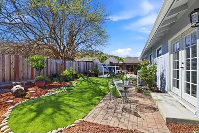 1392 Mantelli Dr, Gilroy, CA 95020 - Photo 17