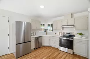 1554 Calinoma Dr, San Jose, CA 95118 - Photo 17