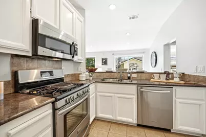 327 Oleander Dr, San Jose, CA 95123 - Photo 5