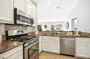 327 Oleander Dr, San Jose, CA 95123 - Photo 5