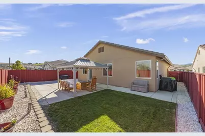 925 Klamath Way, Hollister, CA 95023 - Photo 29