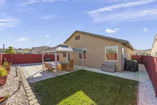 925 Klamath Way, Hollister, CA 95023 - Photo 29