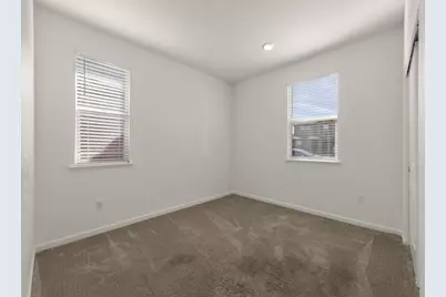 925 Klamath Way, Hollister, CA 95023 - Photo 25