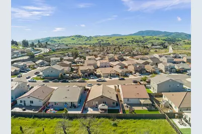 925 Klamath Way, Hollister, CA 95023 - Photo 33