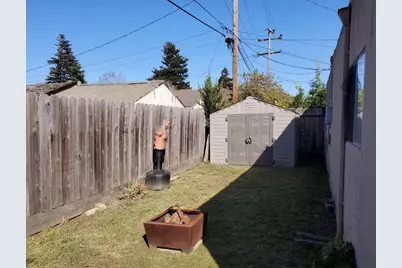 321 Hawthorne St, Salinas, CA 93901 - Photo 9