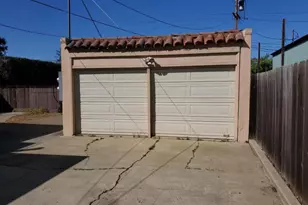 321 Hawthorne St, Salinas, CA 93901 - Photo 11