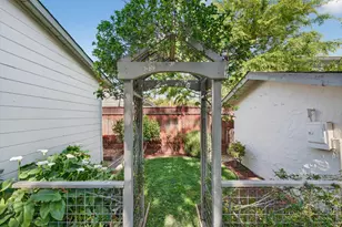 136 Loma Alta Ave, Los Gatos, CA 95030 - Photo 49