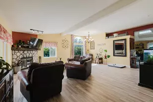 17105 Wilson, Royal Oaks, CA 95076 - Photo 5