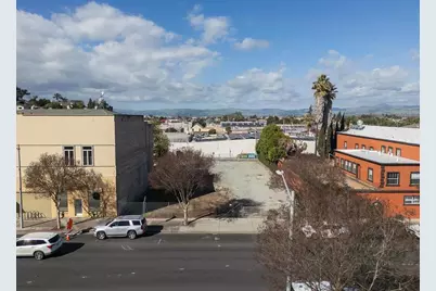 220 4th St, Hollister, CA 95023 - Photo 5