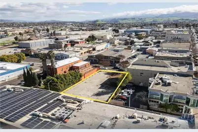 220 4th St, Hollister, CA 95023 - Photo 1