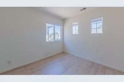 980 Longfellow Dr, Salinas, CA 93906 - Photo 23