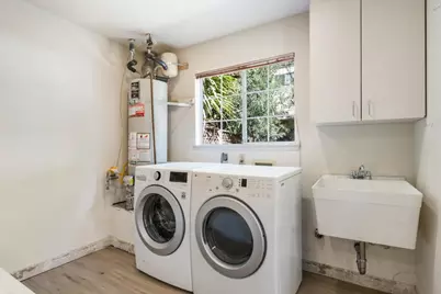 2064 Rialto Ct, Mountain View, CA 94043 - Photo 27