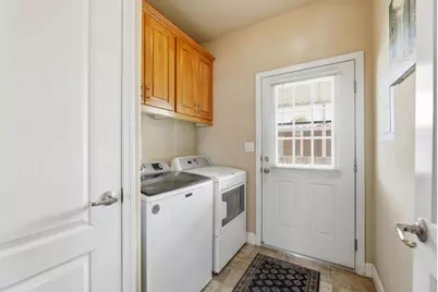 393 Chateau La Salle Dr 393, San Jose, CA 95111 - Photo 17