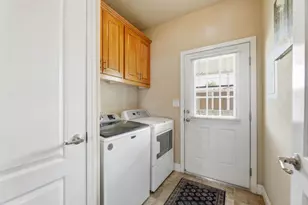 393 Chateau La Salle Dr 393, San Jose, CA 95111 - Photo 17