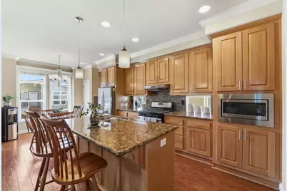 393 Chateau La Salle Dr 393, San Jose, CA 95111 - Photo 7