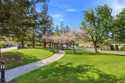 393 Chateau La Salle Dr 393, San Jose, CA 95111 - Photo 25