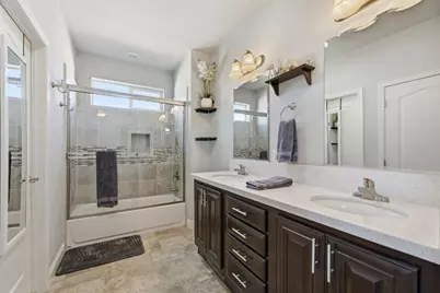 393 Chateau La Salle Dr 393, San Jose, CA 95111 - Photo 15