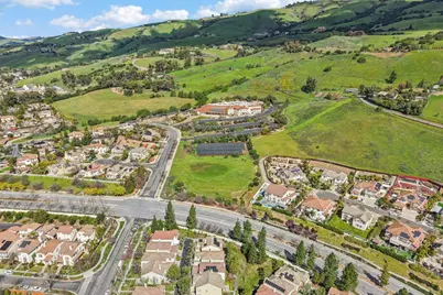 3866 Evangelho Cir, San Jose, CA 95148 - Photo 53