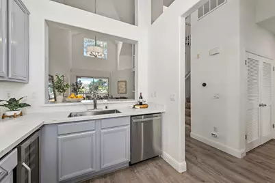 903 Sunrose Ter 310, Sunnyvale, CA 94086 - Photo 7