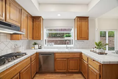 3611 Groesbeck Hill Dr, San Jose, CA 95148 - Photo 17