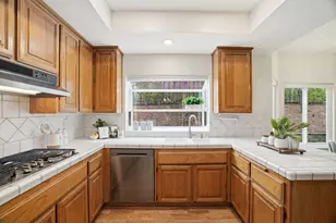 3611 Groesbeck Hill Dr, San Jose, CA 95148 - Photo 17