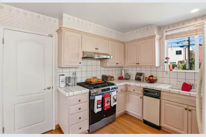 48 Park Manor Dr, Daly City, CA 94015 - Photo 13