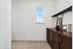 408 Tanoak St, Hollister, CA 95023 - Photo 25