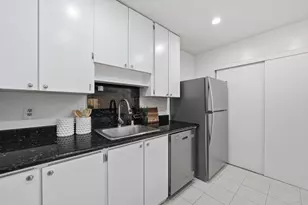 125 Connemara Way 85, Sunnyvale, CA 94087 - Photo 13