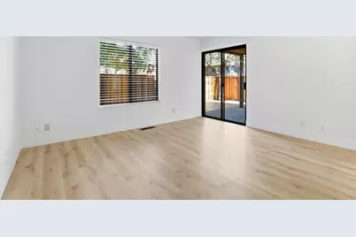 1555 Hecker Pass Rd H102, Gilroy, CA 95020 - Photo 15