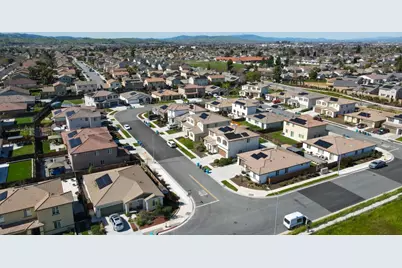 1880 Violet Dr, Hollister, CA 95023 - Photo 57