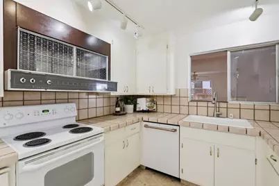 5948 Royal Ann Dr, San Jose, CA 95129 - Photo 11