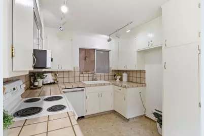 5948 Royal Ann Dr, San Jose, CA 95129 - Photo 13