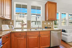 307 Seattle Ln, Redwood City, CA 94065 - Photo 15