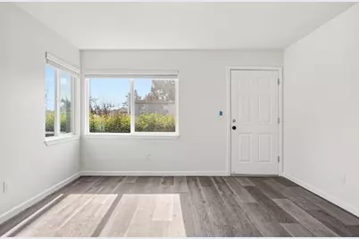 7876 Bancroft Ave, Oakland, CA 94605 - Photo 5