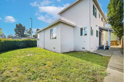 7876 Bancroft Ave, Oakland, CA 94605 - Photo 23