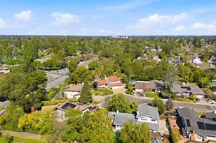 1315 Bright Oaks Ct, Los Altos, CA 94024 - Photo 49